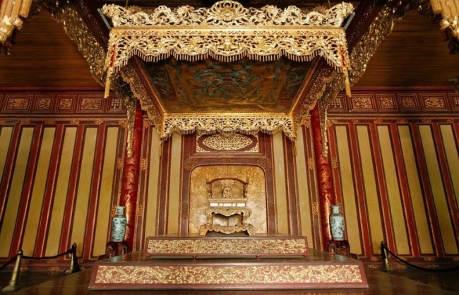 Phó Thủ tướng chỉ đạo xử lý vụ việc bảo vật quốc gia "Ngai vua triều Nguyễn" bị phá hoại