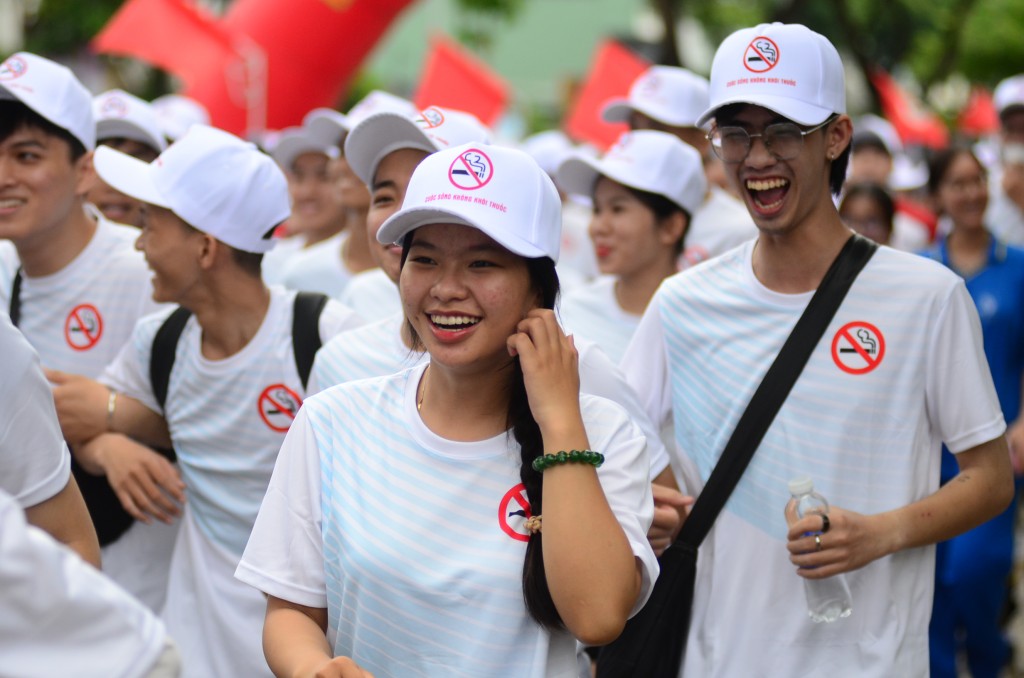Đối với trẻ em và thanh thiếu niên, thuốc lá có thể làm suy giảm nghiêm trọng sự phát triển não bộ (Ảnh Đ.Minh) Đối với trẻ em và thanh thiếu niên, thuốc lá có thể làm suy giảm nghiêm trọng sự phát triển não bộ (Ảnh Đ.Minh)