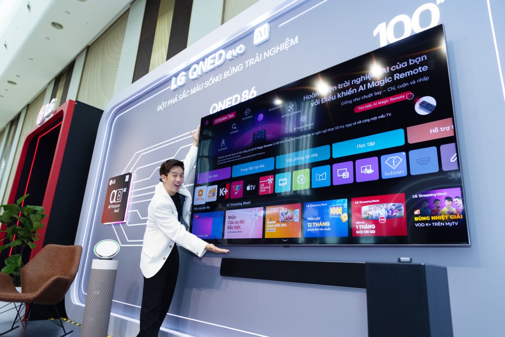KOL Tuấn Ngọc trải nghiệm thế hệ LG TV AI 2025 tại sự kiện-1