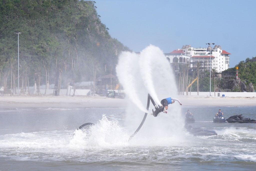 Tomasz thực hiện thành công 43 cú backflips hoàn chỉnh