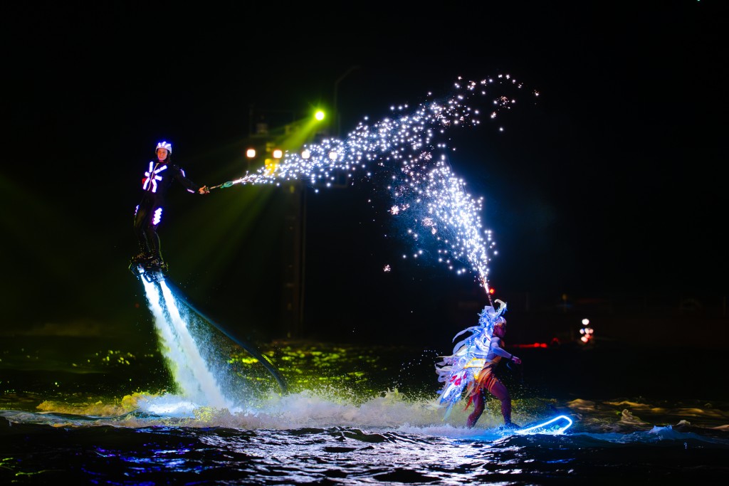 Show diễn đã sớm thu hút du khách từ ngay khi tập luyện