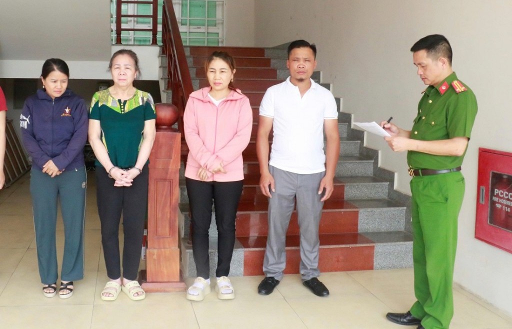 Nghệ An: Phát hiện vụ đưa số lượng lớn kem đánh răng, dầu gội, nước xả giả về Diễn Châu tiêu thụ