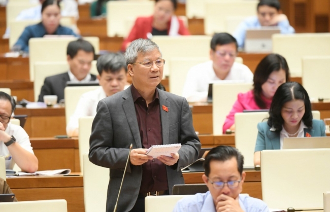 Đưa tội hành hung cán bộ y tế vào Bộ Luật Hình sự