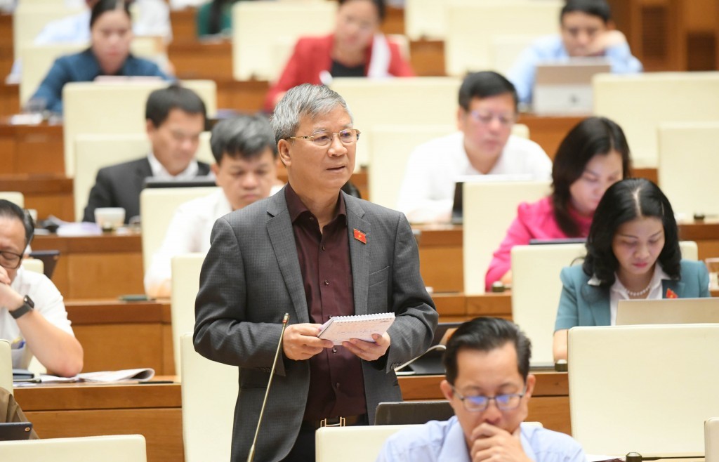Đưa tội hành hung cán bộ y tế vào Bộ Luật Hình sự