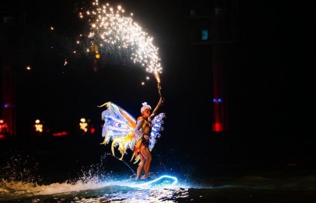 Show diễn đạt 2 kỷ lục Guinness chưa có tiền lệ khai màn tối 30/5