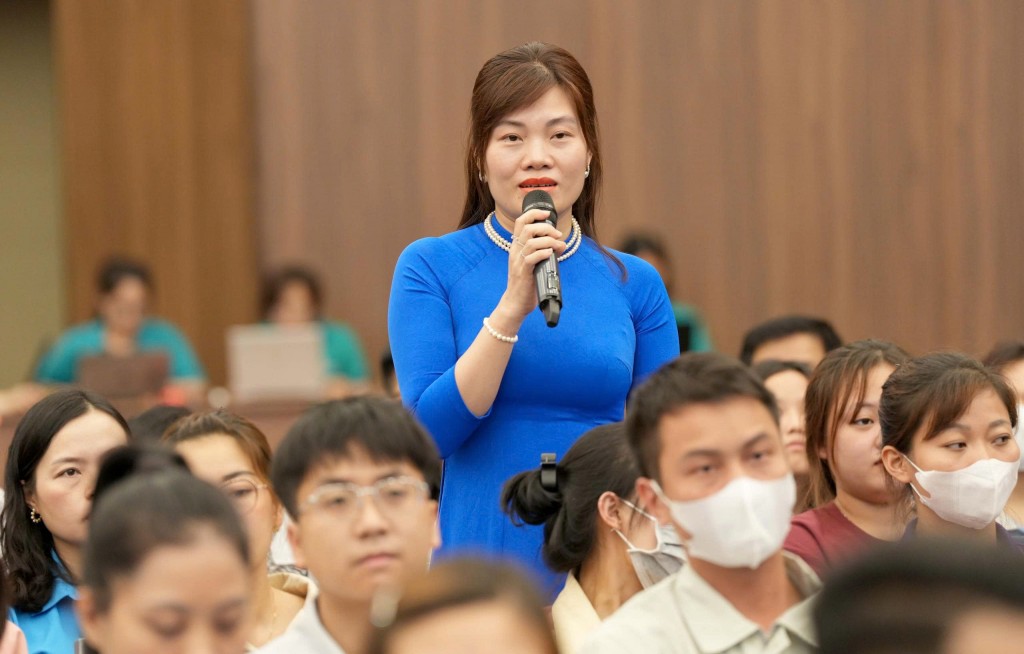 Chủ tịch UBND TP Hà Nội gỡ bài toán nhà ở xã hội cho công nhân