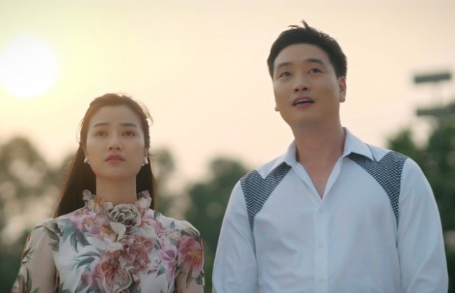 Cùng nhìn lại cuộc sống bản thân qua "Cầu vồng ở phía chân trời"