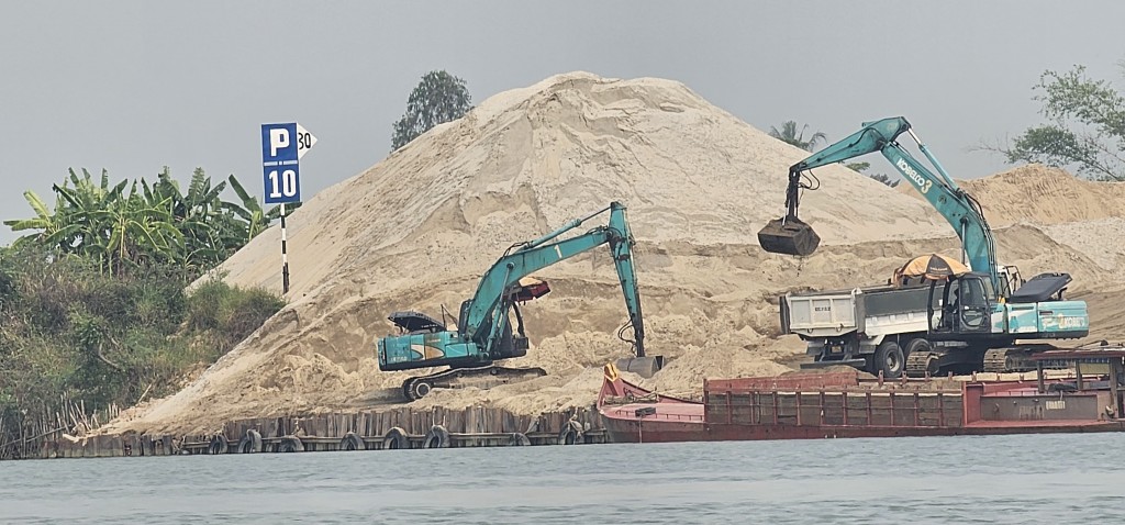 Doanh nghiệp trúng đấu giá, khơi thông nguồn vật liệu đang khan hiếm