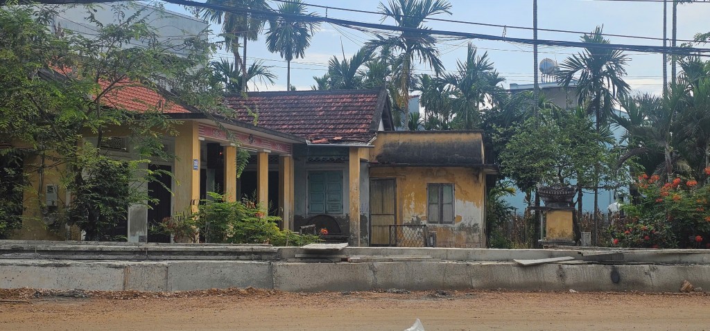 Nhà thầu thi công đường dẫn, đường dân sinh trở thành... đường cụt