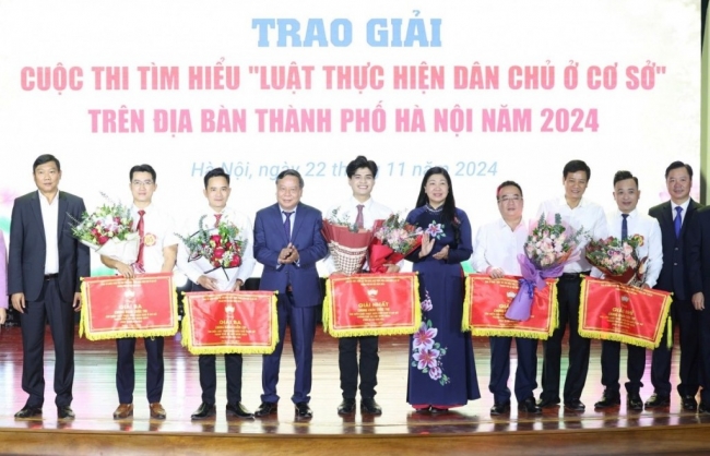 Củng cố niềm tin trong Nhân dân, đẩy mạnh khát vọng phát triển