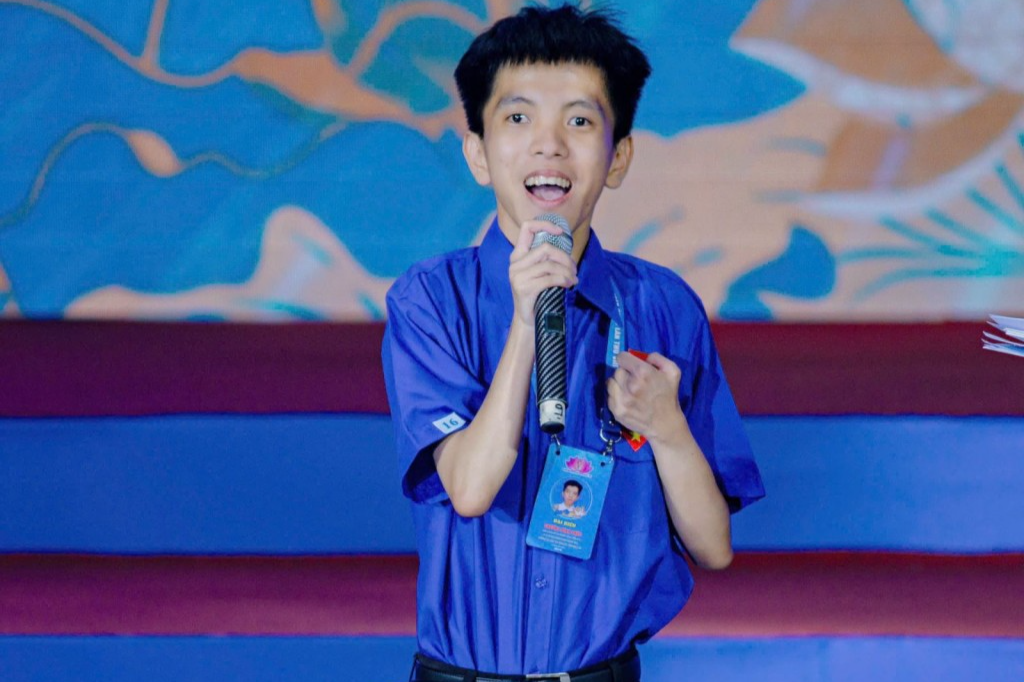 Hành trình vượt nghịch cảnh của chàng sinh viên 