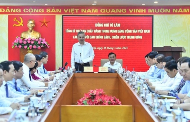 Đã đến lúc trả vàng về thị trường đúng nghĩa