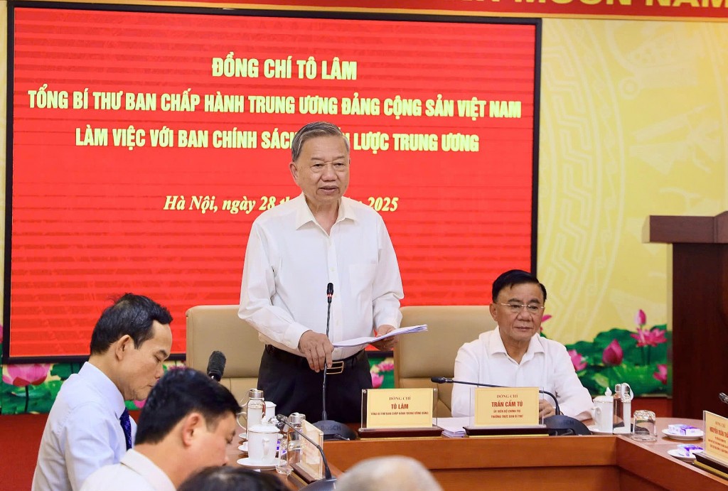 Đã đến lúc trả vàng về thị trường đúng nghĩa