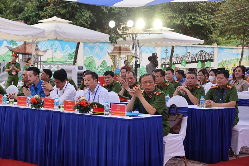 Các đại biểu dự lễ phát động Tháng hành động phòng, chống ma túy năm 2025