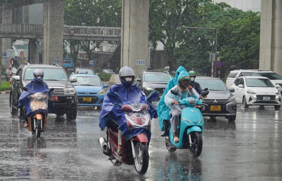 Hà Nội có mưa rải rác, một vài nơi có thể có dông