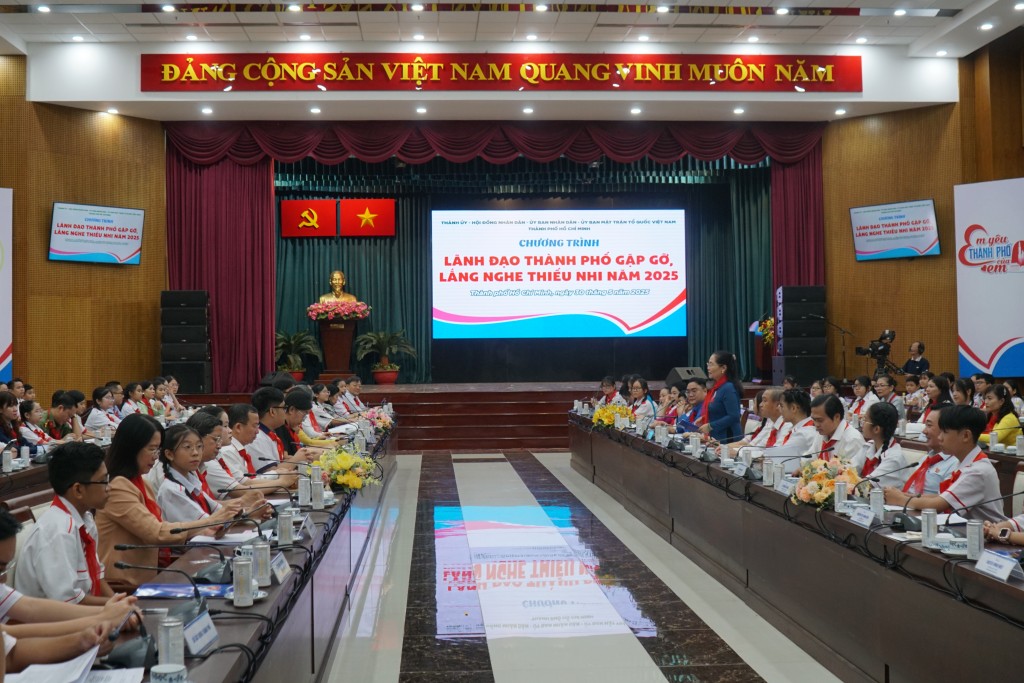 Quang cảnh buổi gặp gỡ