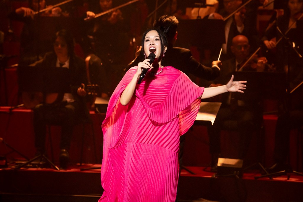 Ca sĩ Hồng Nhung