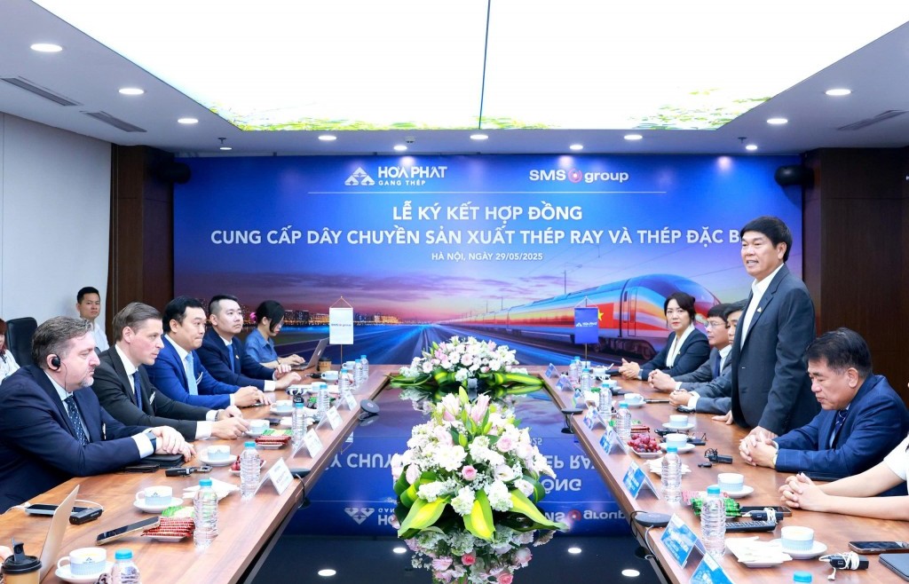Hòa Phát trở thành doanh nghiệp duy nhất ở Đông Nam Á sản xuất ray tàu cao tốc