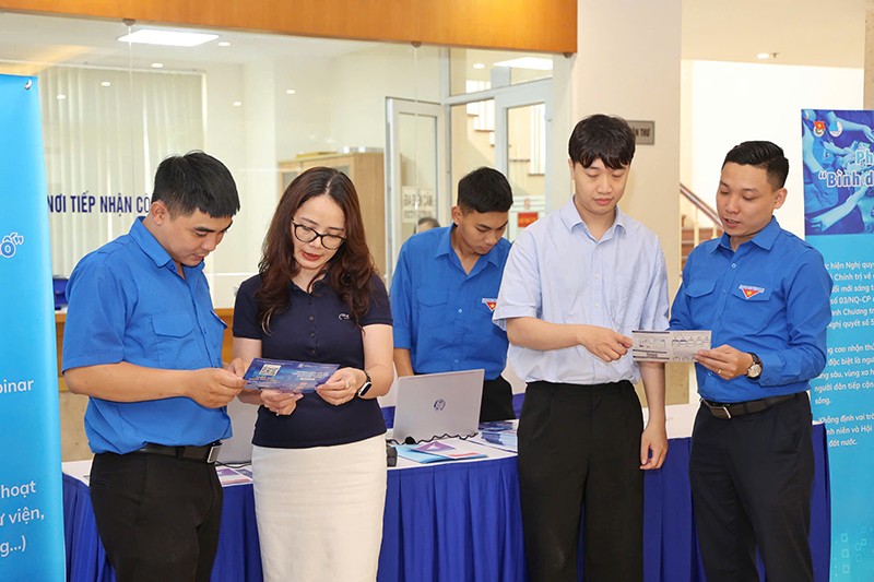Quận Hoàn Kiếm phát động phong trào “Bình dân học vụ số”