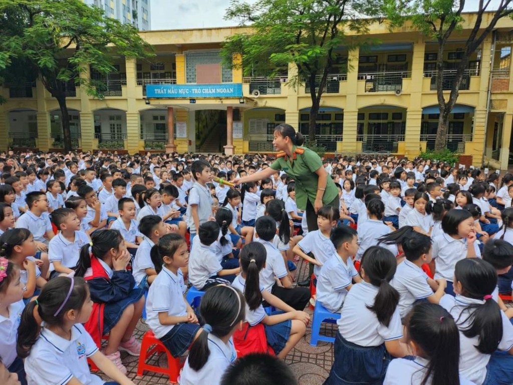 Bảo vệ trẻ em tương tác lành mạnh, sáng tạo trên môi trường mạng