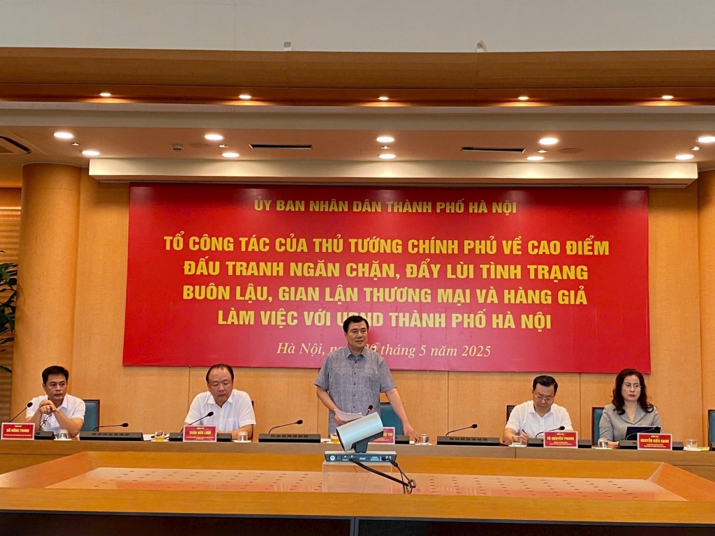 Thứ trưởng Bộ Công Thương Nguyễn Sinh Nhật Tân - Tổ phó Tổ công tác của Thủ tướng Chính phủ về cao điểm đấu tranh, ngăn chặn, đẩy lùi tội phạm buôn lậu, gian lận thương mại và hàng giả. Ảnh: Nguyên Trang