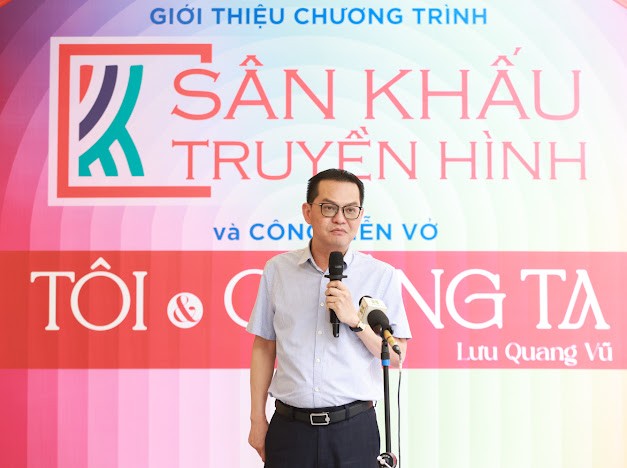 NSND Trung Hiếu nhấn mạnh về giá trị nhân văn và dự báo của vở kịch “Tôi và chúng ta” của nhà viết kịch Lưu Quang Vũ