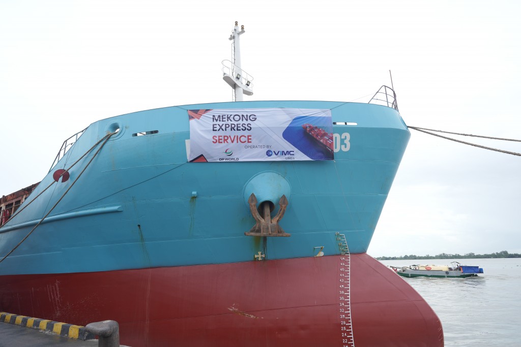 Mekong Express, tuyến vận tải đường biển-sông nội địa mới sẽ tăng cường kết nối chuỗi cung ứng khu vực miền Nam.