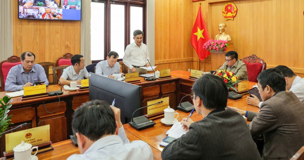 Phó Chủ tịch UBND tỉnh Lâm Đồng Nguyễn Ngọc Phúc chủ trì buổi làm việc để giải quyết những khó khăn, vướng mắc Dự án cao tốc Bảo Lộc – Liên Khương (Ảnh: N.Nghĩa)