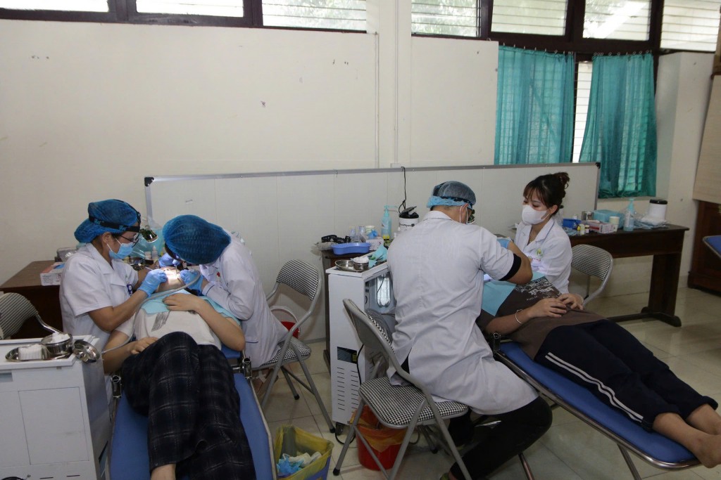 Triển khai khám và chăm sóc sức khỏe răng miệng miễn phí cho hơn 100 trẻ em tại Làng Trẻ em SOS Hà Nội