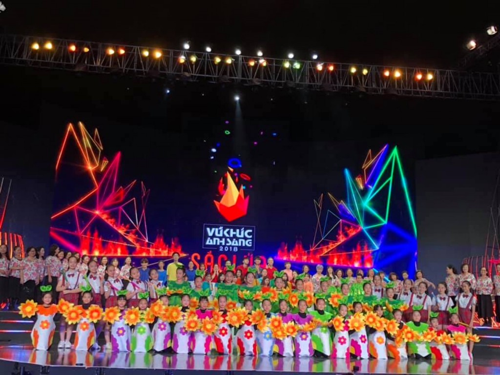 Nụ cười, ánh mắt trẻ thơ là động lực lớn lao