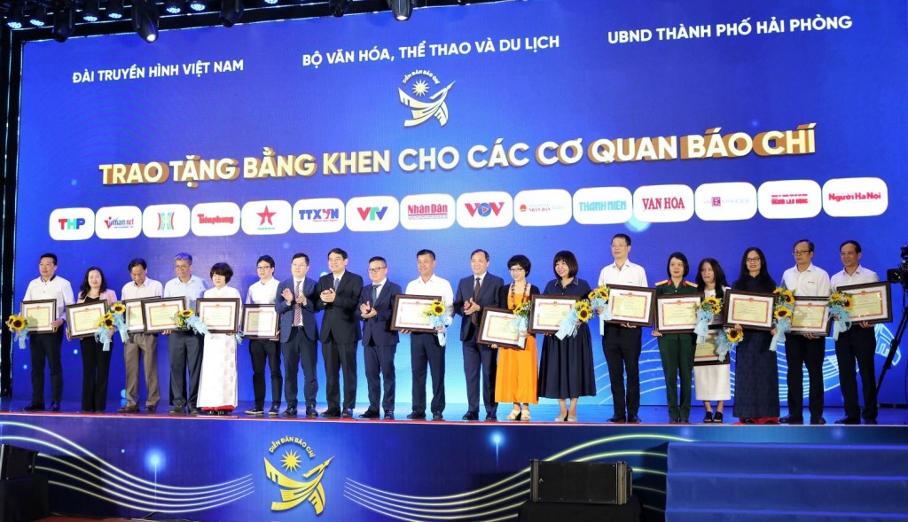 Nâng cao hiệu quả phối hợp giữa báo chí, truyền thông với các ngành công nghiệp văn hóa