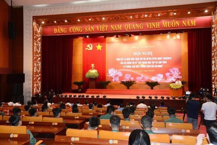 Quang cảnh Hội nghị tổng kết 10 năm thực hiện Chỉ thị 05, Kết luận 01 của Bộ Chính