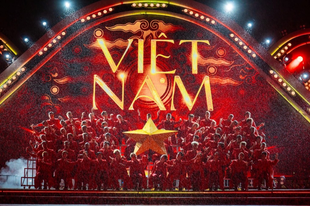 Du khách Đà Nẵng hào hứng với đêm tổng duyệt Khai mạc lễ hội pháo hoa quốc tế lớn nhất lịch sử
