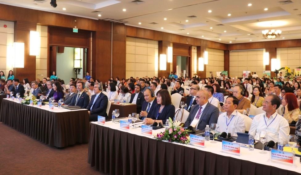 Quang cảnh cuộc hội thảo