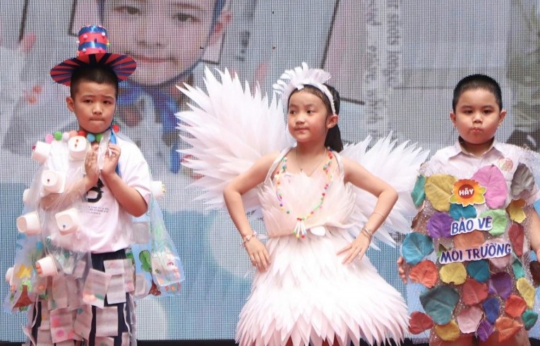 Thiếu nhi chung tay đẩy lùi biến đổi khí hậu