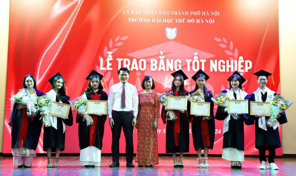 Tỷ lệ sinh viên tốt nghiệp được tuyển dụng phù hợp chuyên ngành đào tạo đạt trên 80% phản ánh chất lượng đào tạo của nhà trường đáp ứng với nhu cầu thị trường lao động