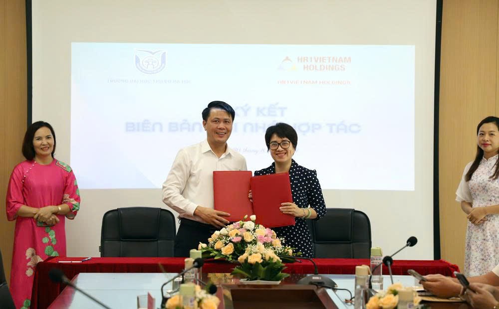 Nhà trường tích cực đẩy mạnh hợp tác với các doanh nghiệp, nhà tuyển dụng để mở rộng cơ hội việc làm cho sinh viên