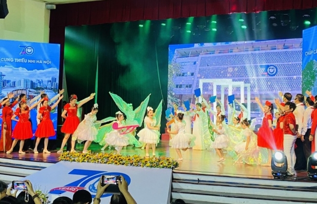 "Cung tuổi thơ" rộn ràng sắc màu, tiếng cười thiếu nhi
