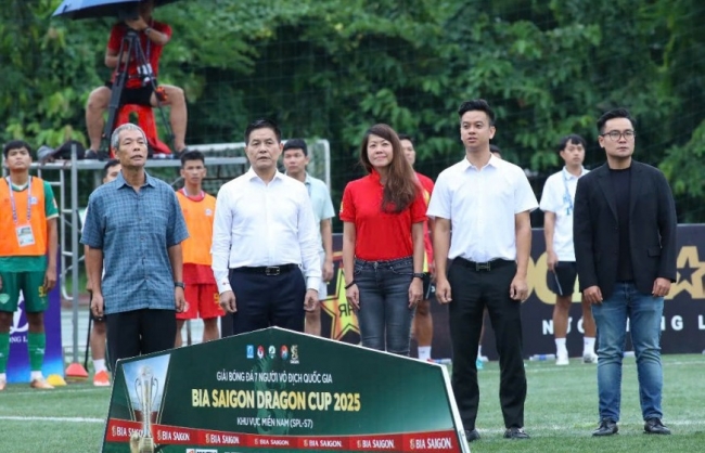 Mở màn Giải bóng đá 7 người vô địch quốc gia Bia Saigon Dragon Cup 2025 miền Nam