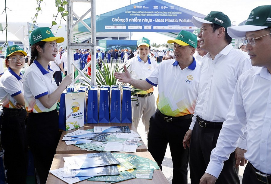 Quảng Ninh: Mít tinh hưởng ứng Ngày Môi trường thế giới 2025