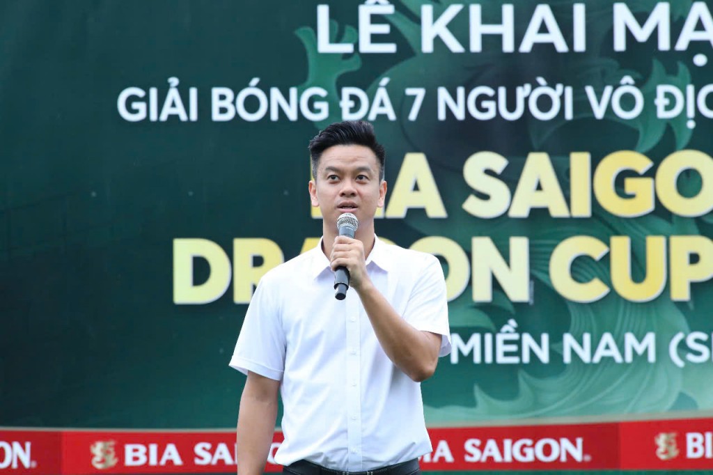 Ông Phạm Ngọc Tuấn - Tổng Giám đốc Công ty Cổ phần bóng đá Việt (VietFootball), Trưởng Ban tổ chức giải phát biểu khai mạc