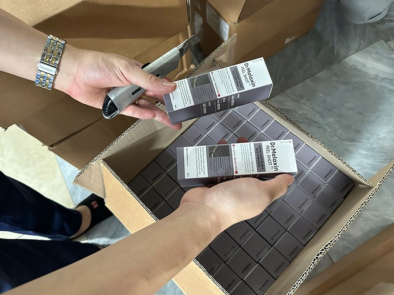Lực lượng chức năng thu giữ 5.400 sản phẩm mỹ phẩm có dấu hiệu vi phạm pháp luật tại Công ty TNHH dược mỹ phẩm Ngân Korea