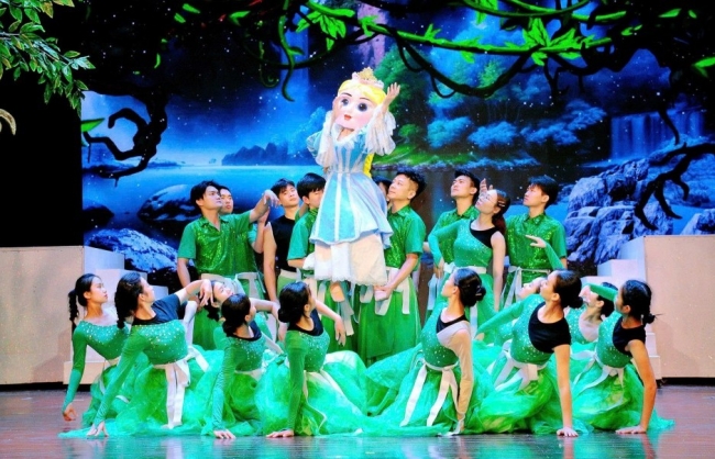 Hải Phòng ra mắt vở múa rối “Bầy chim Thiên Nga” dịp 1/6