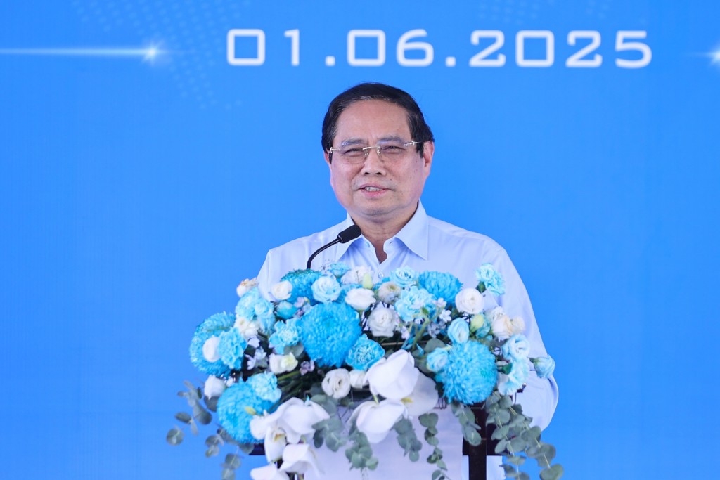 Thủ tướng Phạm Minh Chính đề nghị Tập đoàn CMC tiên phong trong phát triển khoa học, công nghệ, đổi mới sáng tạo và chuyển đổi số - Ảnh: VGP/Nhật Bắc