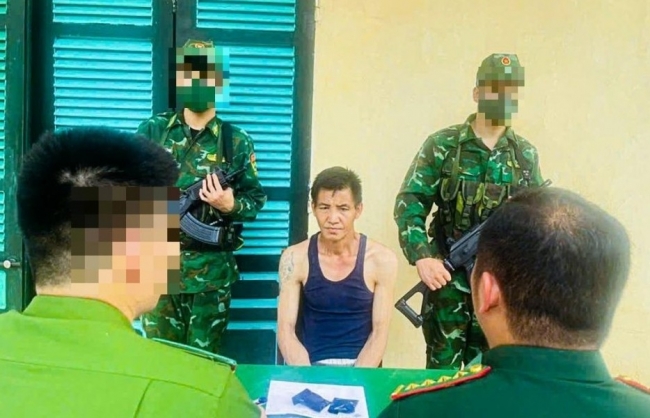 Mường Lát (Thanh Hoá): Bắt quả tang đối tượng mua bán trái phép 400 viên ma túy tổng hợp
