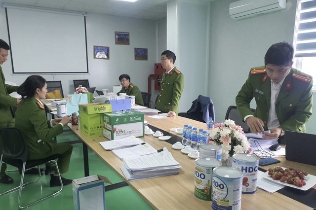 Kỳ 1: Rúng động với hàng trăm tấn thuốc, thực phẩm chức năng, sữa giả