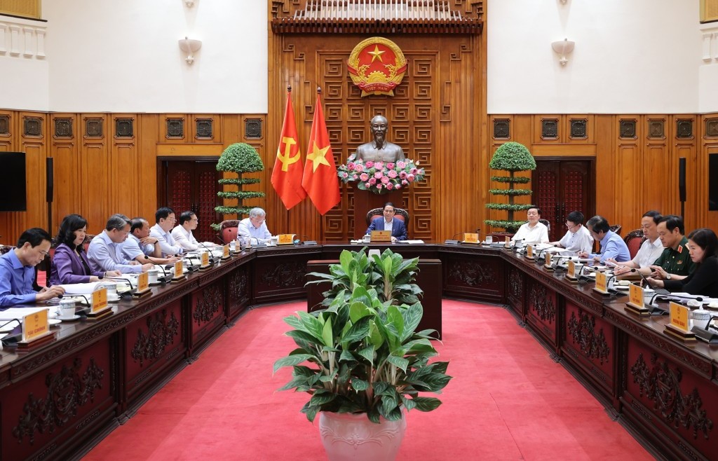 Thủ tướng chủ trì cuộc họp Thường trực Chính phủ về kinh tế - xã hội