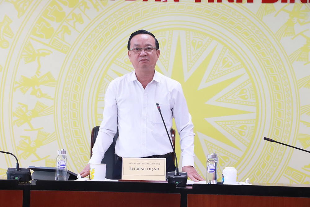 Phó Chủ tịch UBND tỉnh Bùi Minh Thạnh nhấn mạnh, việc đẩy nhanh tiến độ GPMB là nhiệm vụ chính trị quan trọng, thể hiện quyết tâm thực hiện Nghị quyết Đại hội Đảng bộ tỉnh.