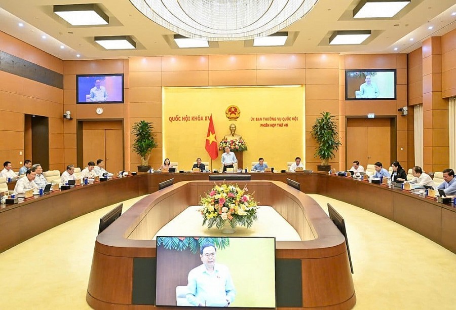 Quang cảnh phiên họp