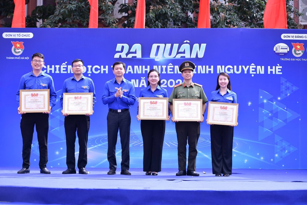 Tuổi trẻ Thủ đô bùng nổ trong mùa hè chuyển đổi số